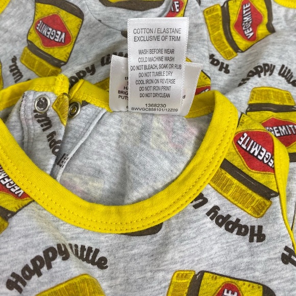 Happy Little Vegemite baby sleeveless onesie press stud closure size 000 - Picture 5 of 9